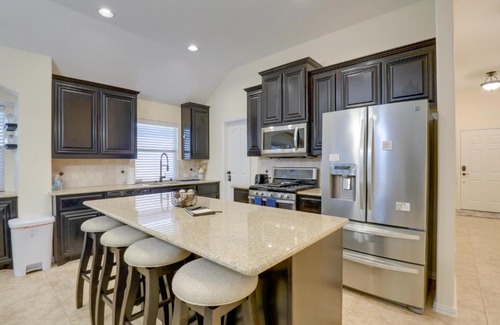 Mansfield House | Covered Patio and Large yard Mansfield Home