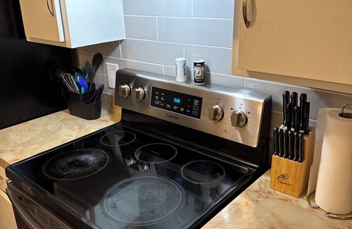 Irving Apartment | Cozy 1-bedroom apartment with AC, WiFi and Washer/Dryer in Irving