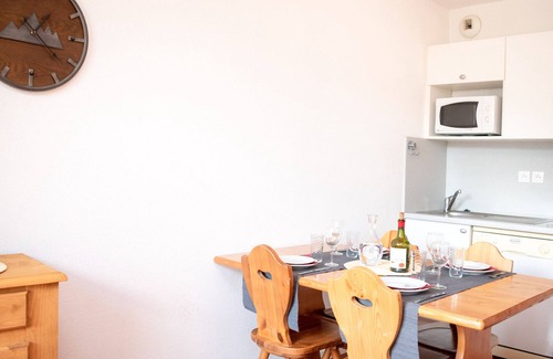 Vignec Apartment | Cozy 1-BR Apartment for 6 with Pool, Balcony, near St Lary Soulan
