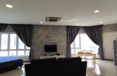 Taman Jubilee Condo | Cozy 121 Octagon 2 Bedrooms Condo