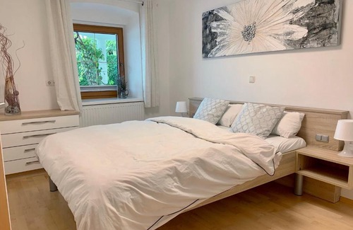 Muhldorf Cabin | Cozy 2 Bed