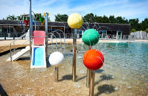 La Chapelle-Hermier Ski Chalet | Cozy 2-Bedroom Chalet with Heated Pool, Near Jaunay Lake and Beaches