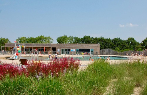 La Chapelle-Hermier Ski Chalet | Cozy 2-Bedroom Chalet with Heated Pool, Near Jaunay Lake and Beaches