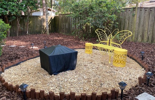 Duckpond House | Cozy 2-bedroom home in Historic Duckpond neighborhood in Gainesville