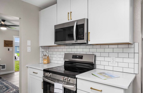 West End House | Cozy 2-bedroom house in charming Tacoma with WiFi