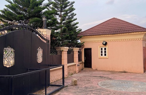 Jabi Apartment | Cozy 2 bedroom in a mansion @life camp, secured and in the city center