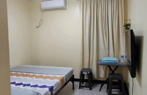 Bagac Cabin | Cozy 2-bedroom lodge with WiFi, AC in charming Bagac