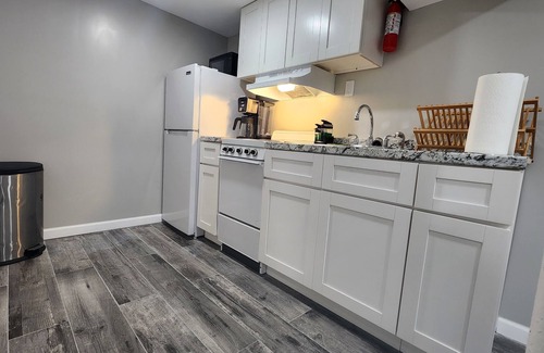 Irvington Apartment | Cozy 2 Bedroom Luxury Basement Near Airport-NYC -Dream Mall -Prudential Centern