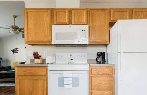 Okeechobee House | Cozy 3/2 Home with Comfy Beds & Ample Parking - Your Perfect Getaway