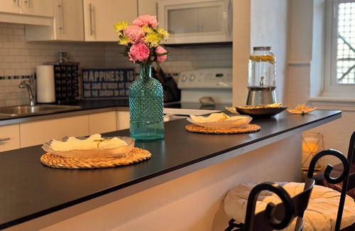 Kenberma Apartment | Cozy 3-bedroom apartment with AC and WiFi in charming Hull