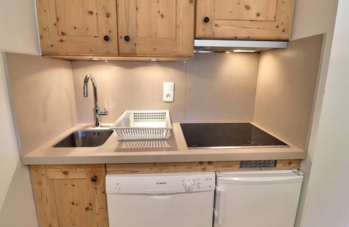 Meribel-Mottaret Apartment | Cozy 3-room Apt with Fireplace, Free Wi-Fi, Near Slopes & Shops, Sleeps 6