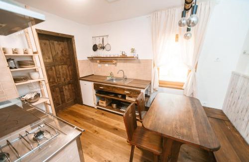 Gozd Martuljek Apartment | Cozy Alpine House
