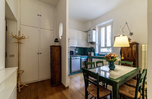Celio Apartment | Cozy and colorful, within walking distance of the Colosseum