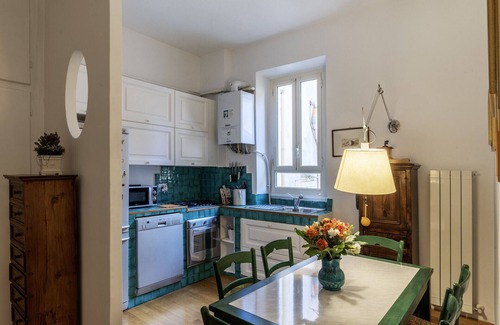 Celio Apartment | Cozy and colorful, within walking distance of the Colosseum