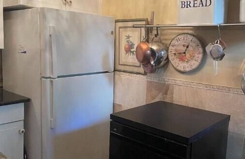 Wilmington House | Cozy and Fully Furnished Room In A Beautiful House Within Few Steps To Hospitals