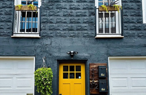 Leadsville Apartment | Cozy and modern 2 bedroom apartment with balcony in downtown Elkins, WV