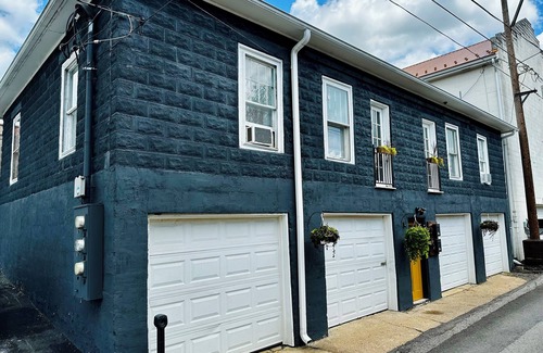 Leadsville Apartment | Cozy and modern 2 bedroom apartment with balcony in downtown Elkins, WV