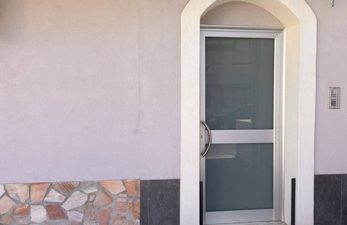 Paola Apartment | Cozy and modern apartment a stone's throw from the sea