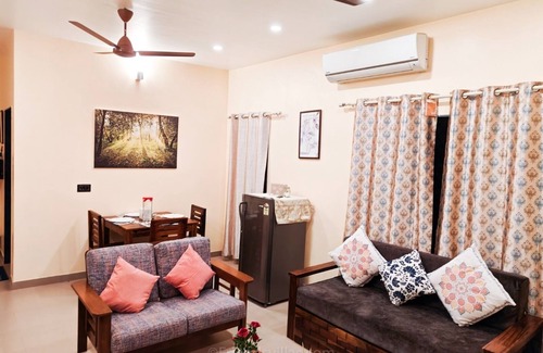 Murud Apartment | Cozy and rusting desined Paradise Farm Apartment near Kashid beach.