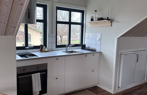 Ulricehamn Municipality House | Cozy apartment in own house with terrace near Lassalyckan