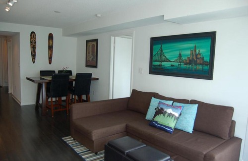 CityPlace Apartment | Cozy Apartment + Balcony Next to CN Tower/Rogers/MTCC (Fit 6)