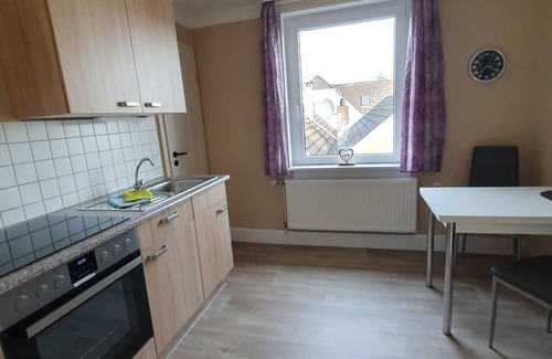 Jever Apartment | Cozy apartment centrally located with separate entrance and parking.