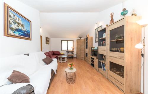 Rudine Apartment | Cozy Apartment In Kastel Novi