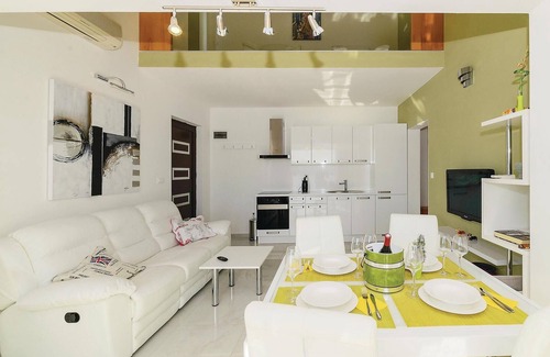 Miskovici Apartment | Cozy apartment in Miskovici with WiFi