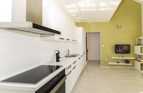 Miskovici Apartment | Cozy apartment in Miskovici with WiFi