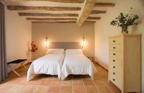 Orpi Apartment | Cozy apartment in Orpí with pool