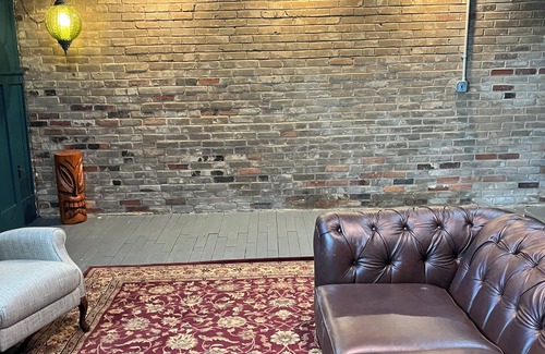 Petersburg Apartment | Cozy apartment in quiet, downtown neighborhood in Petersburg