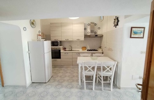 Ischia Porto Apartment | Cozy apartment in the heart of the historic center of Ischia Ponte 8 places