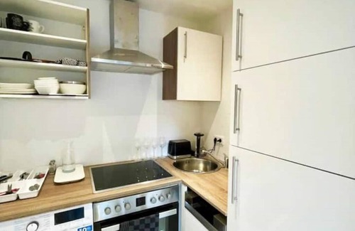 Sudostviertel Apartment | Cozy apartment with kitchen + balcony