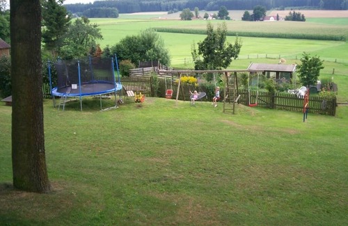 Moosbach Apartment | Cozy attic apartment (55sqm) with eat-in kitchen and covered balcony