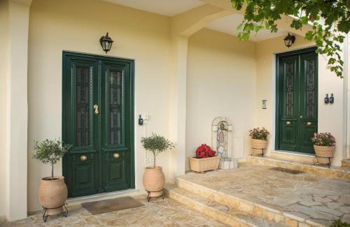 Delfoi Apartment | Cozy Attic Suite - Elia Apartments Chrisso