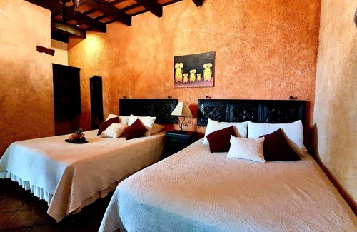 Antigua Guatemala Bed & Breakfast | Cozy B&B two steps away from the main square