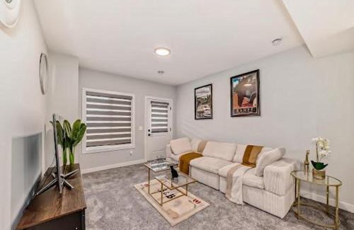 Northwest Calgary Apartment | Cozy Basement Suite