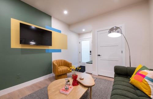 Berkeley House | Cozy Basement Suite W Fenced Patio