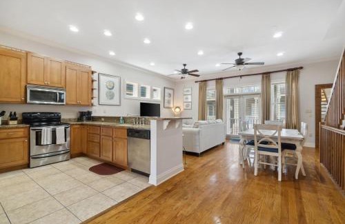 Crescent Beach House | Cozy Beach House (4 min walk) w/Pool + Fast WiFi