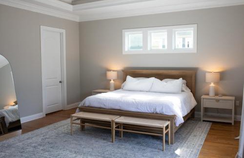 Crescent Beach House | Cozy Beach House (4 min walk) w/Pool + Fast WiFi