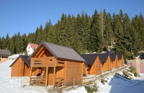 Montenegro House | Cozy Berane Stay in Ski Area with On-Site Restaurant - Lux Cottage