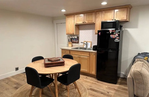 Heber Apartment | Cozy & Bright Private Basement