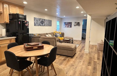 Heber Apartment | Cozy & Bright Private Basement