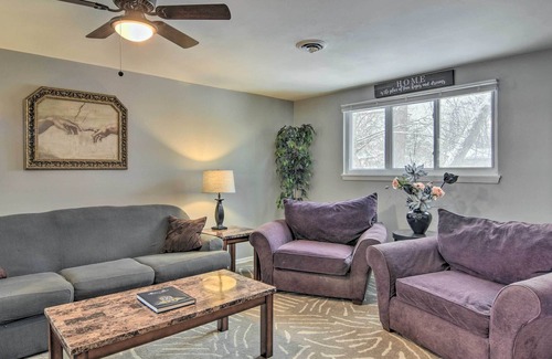 Amherst Apartment | Cozy Buffalo Abode ~ 21 Mi to Niagara Falls!