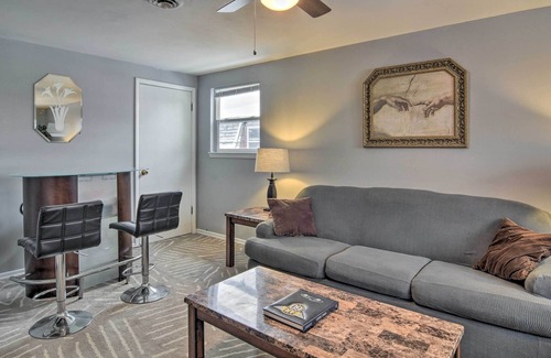 Amherst Apartment | Cozy Buffalo Abode ~ 21 Mi to Niagara Falls!