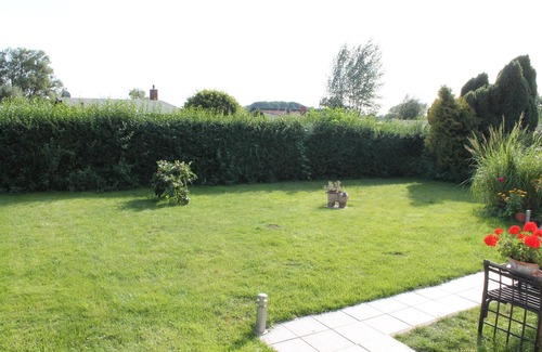 Klocksdorf House | Cozy bungalow on the lake with garden and terrace ideal for people and animals.