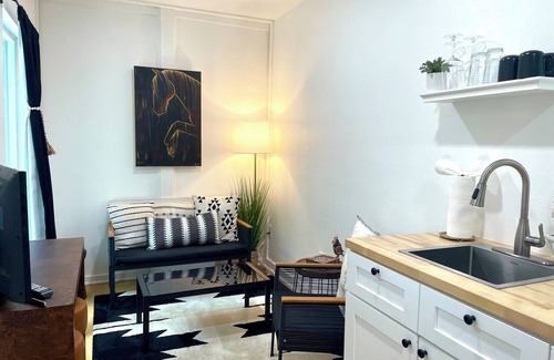 Enoree Cabin | Cozy cabin and contemporary container home on one property! Pets welcome!