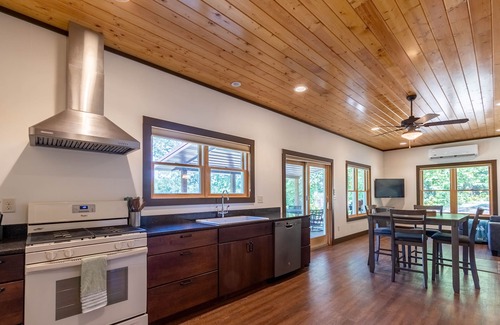 Clitherall Cabin | Cozy Cabin on Private Lake! Kayaks, Firepit, Fishing! Relaxing. Pet Friendly.