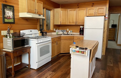 Lake Ripley Cabin | Cozy cabin one block from lake, private beach and close to hiking/biking trails