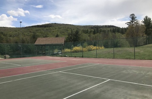 Campton Cabin | Cozy Cabin Waterville Estates